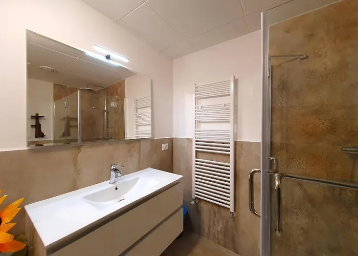 Daire In With Maggiore Views *