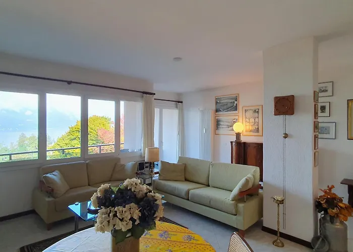 In With Maggiore Views Daire Luino