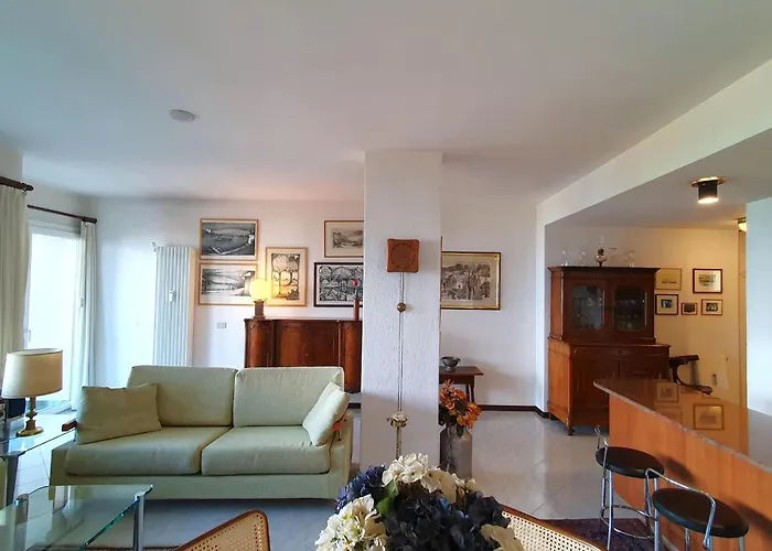 In With Maggiore Views * Luino