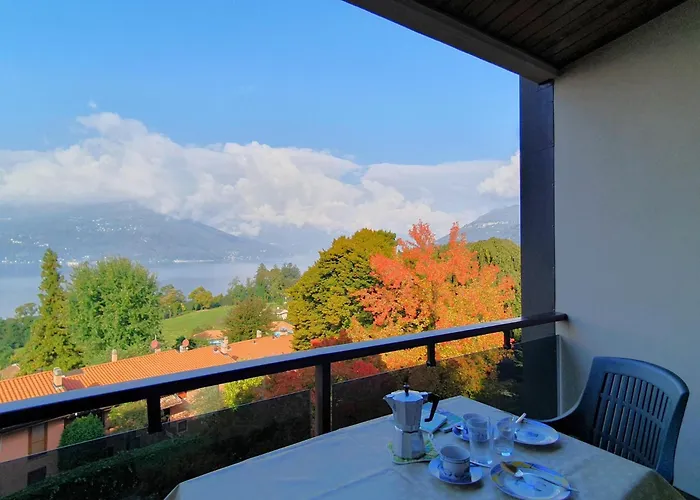 In With Maggiore Views *