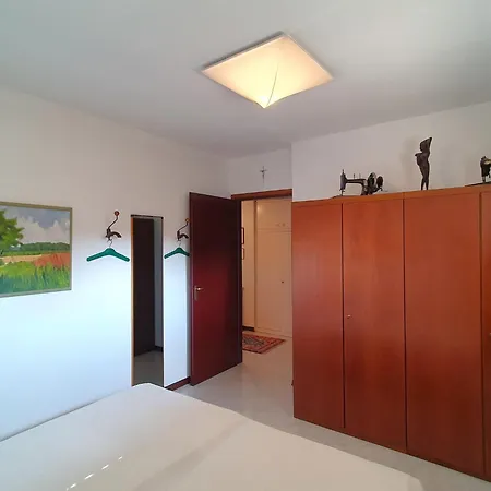 Apartman In With Maggiore Views *