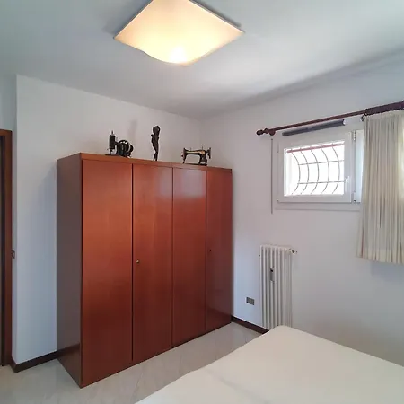 Apartman In With Maggiore Views
