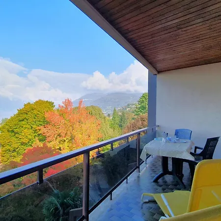 Apartman In With Maggiore Views