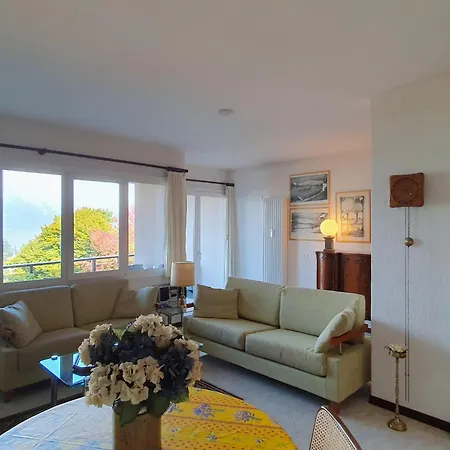 In With Maggiore Views Apartman Luino