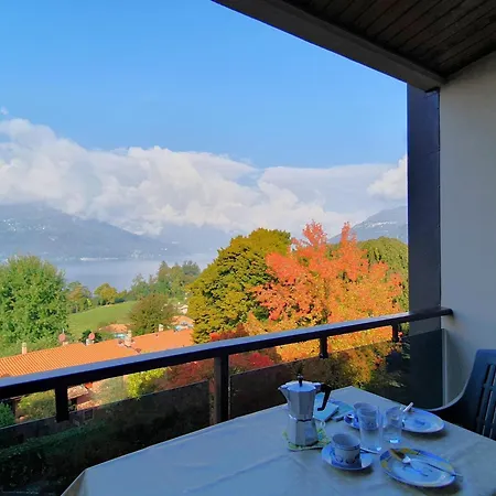 In With Maggiore Views *